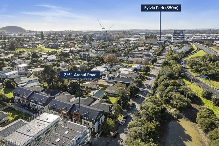 Photo of property in 2/51 Aranui Road, Mount Wellington, Auckland, 1060