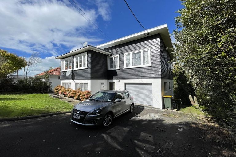 Photo of property in 36 Channel View Road, Campbells Bay, Auckland, 0630