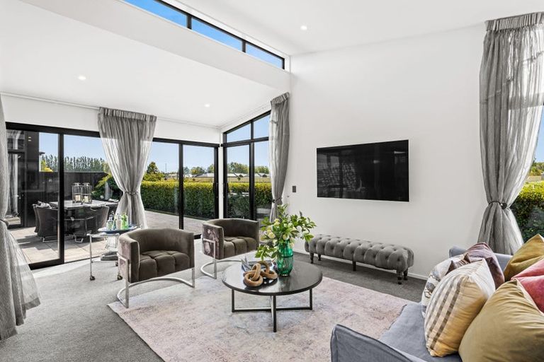 Photo of property in 9 Farrelly Place, Casebrook, Christchurch, 8051