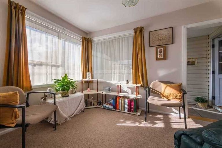 Photo of property in 142 Springs Road, Hornby, Christchurch, 8042