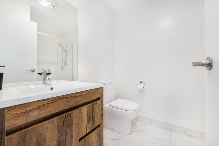 Photo of property in 4/17 Woodford Avenue, Henderson, Auckland, 0610