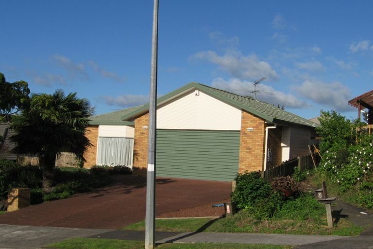 Photo of property in 6 Perendale Close, Somerville, Auckland, 2014
