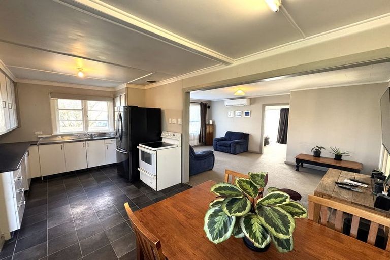 Photo of property in 2 Springfield Street, Balclutha, 9230