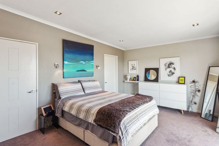 Photo of property in 6 Ocean Vista Lane, Paraparaumu, 5032