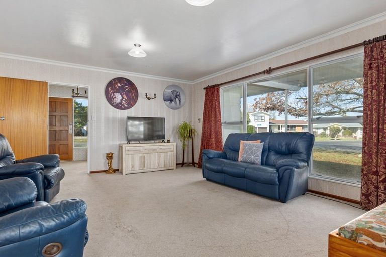 Photo of property in 4 Fairbrother Street, Carterton, 5713