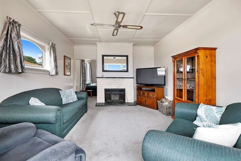 Photo of property in 24 Greta Street, South Hill, Oamaru, 9400
