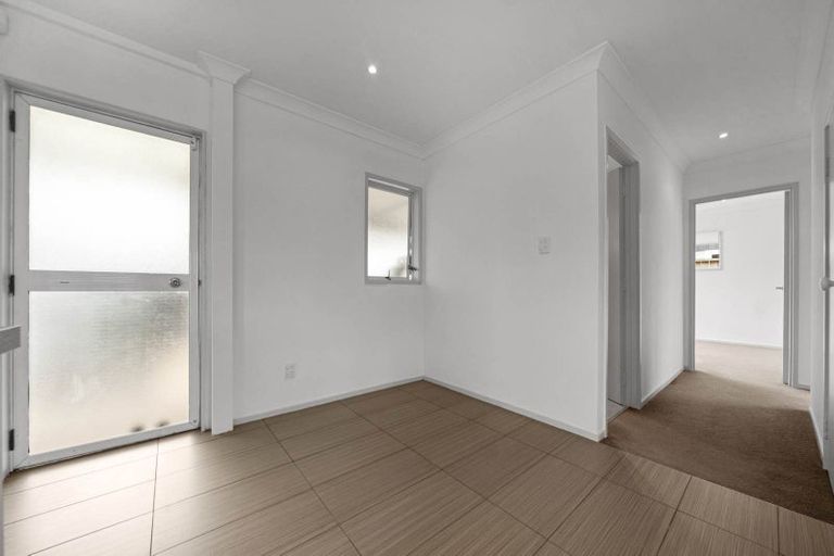 Photo of property in 54 Edgewater Drive, Pakuranga, Auckland, 2010