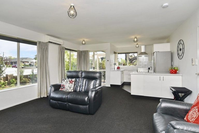 Photo of property in 3/818 Main North Road, Belfast, Christchurch, 8051