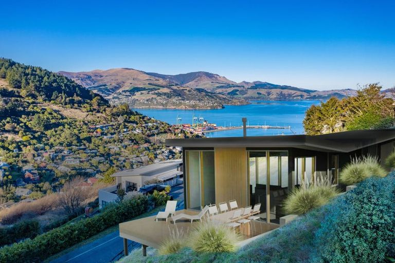 Photo of property in 11 Hyllton Heights, Lyttelton, 8082