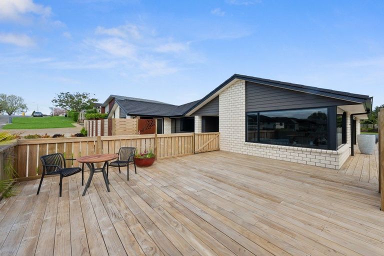 Photo of property in 11 Meadowbrook Place, Buckland, Pukekohe, 2677