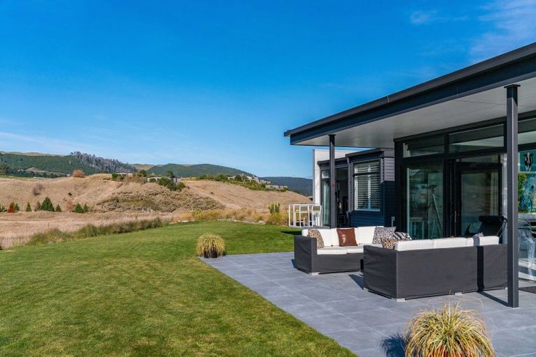 Photo of property in 16 The Fairways, Kinloch, Taupo, 3377