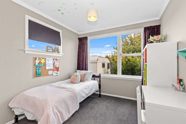 Photo of property in 2 Wychwood Crescent, Bishopdale, Christchurch, 8053