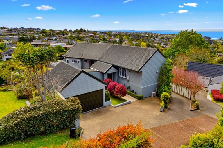 Photo of property in 7 Elizabeth Place, Mairangi Bay, Auckland, 0630