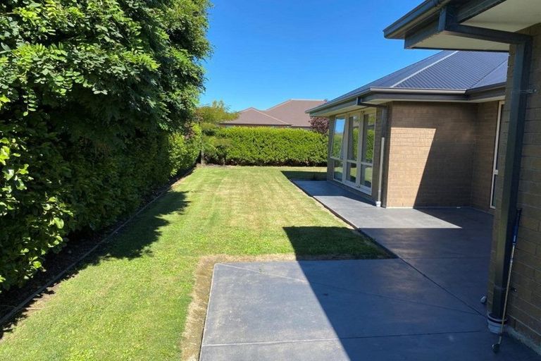 Photo of property in 8 Gosling Crescent, Halswell, Christchurch, 8025