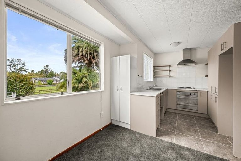 Photo of property in 38 Farrand Road, Kumeu, 0891