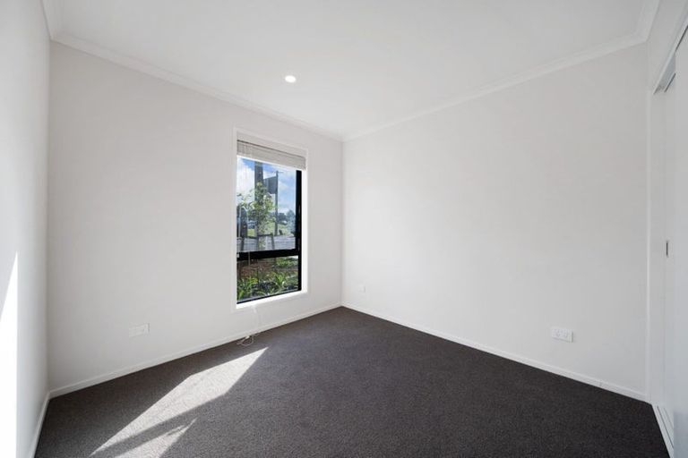 Photo of property in 5 Settlement Road, Papakura, 2110