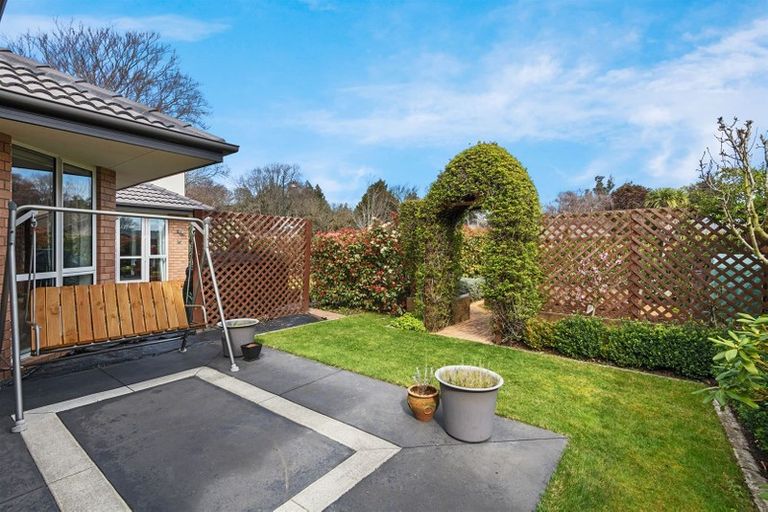 Photo of property in 2 Benjamin Mountfort Close, Hillmorton, Christchurch, 8024
