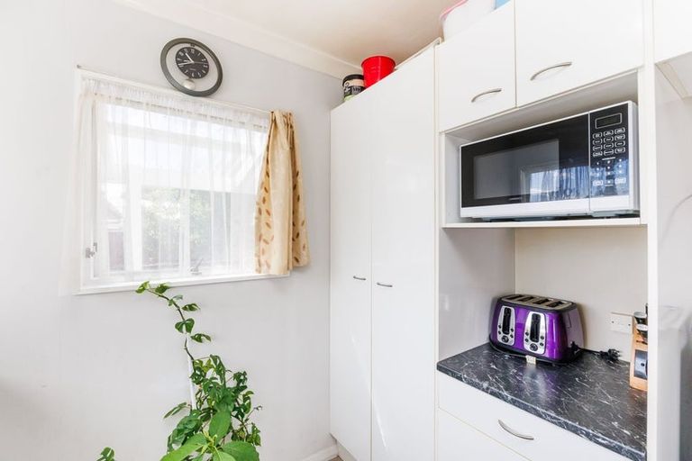 Photo of property in 14 Heather Street, Levin, 5510