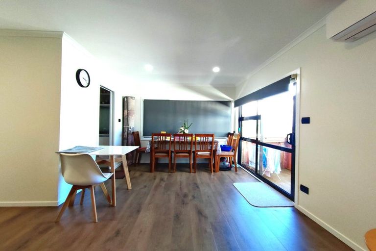 Photo of property in 120 Golf Road, New Lynn, Auckland, 0600