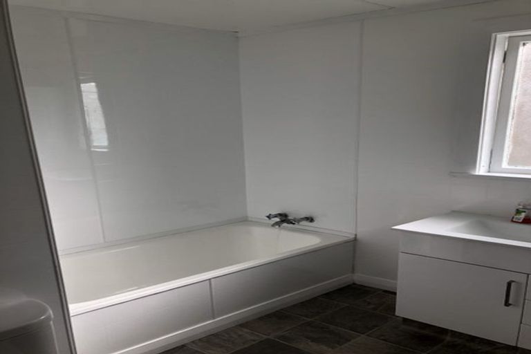 Photo of property in 115 Glenmore Street, Kelburn, Wellington, 6012