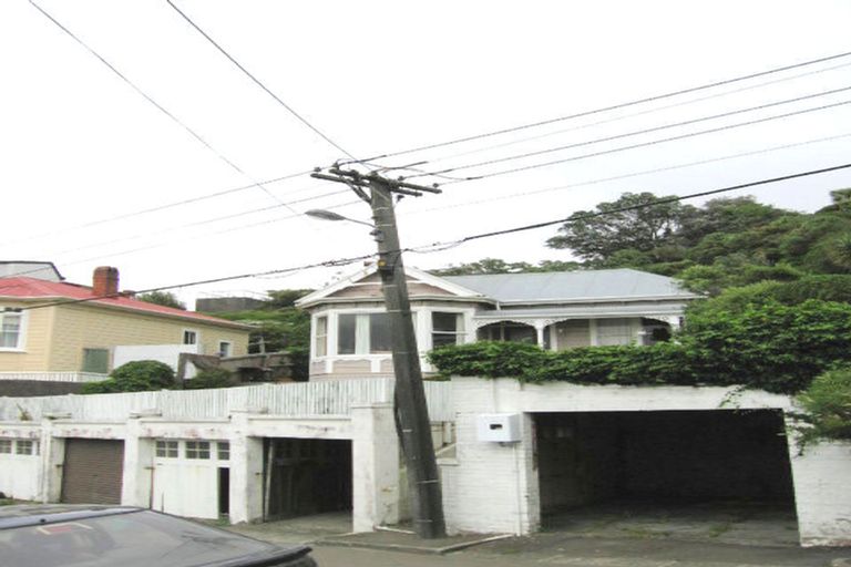 Photo of property in 39 Connaught Terrace, Brooklyn, Wellington, 6021