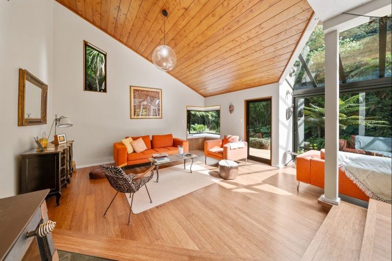 Photo of property in 11 Kereru Place, Upper Vogeltown, New Plymouth, 4310