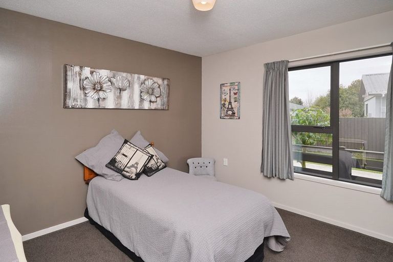 Photo of property in 4 Burnridge Place, Belfast, Christchurch, 8051