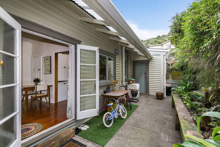 Photo of property in 38 Ribble Street, Island Bay, Wellington, 6023