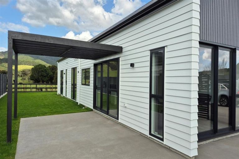 Photo of property in 64 Mataikokako Loop, Kawakawa Bay, 2585