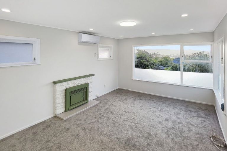 Photo of property in 3 Waitaki Street, Henderson, Auckland, 0612