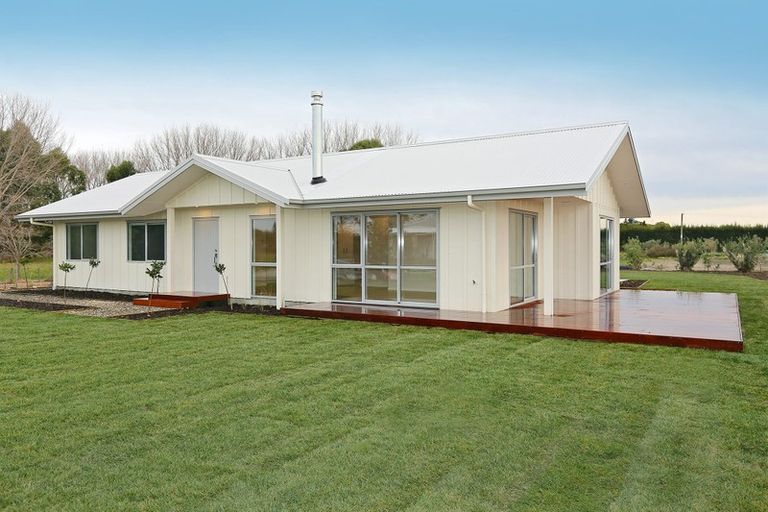 Photo of property in 14 Cape Grove, Haumoana, 4180