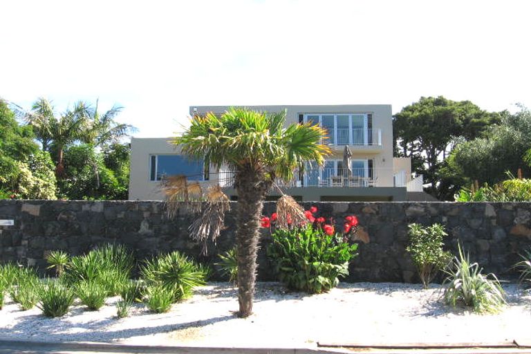 Photo of property in 39 Rock Isle Road, Torbay, Auckland, 0630