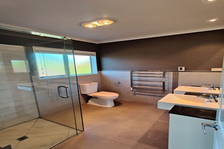 Photo of property in 52 Mission Heights Drive, Flat Bush, Auckland, 2016