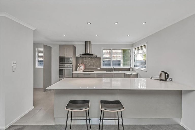 Photo of property in 27 Tui Street, Fendalton, Christchurch, 8041