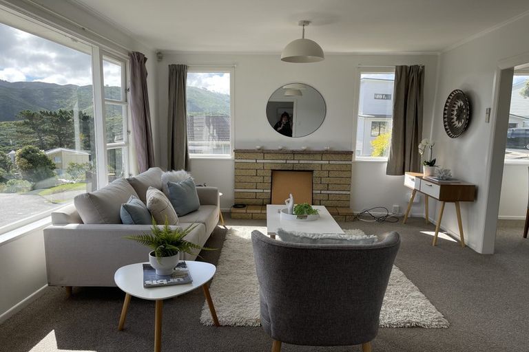 Photo of property in 7 Camrose Grove, Kingston, Wellington, 6021