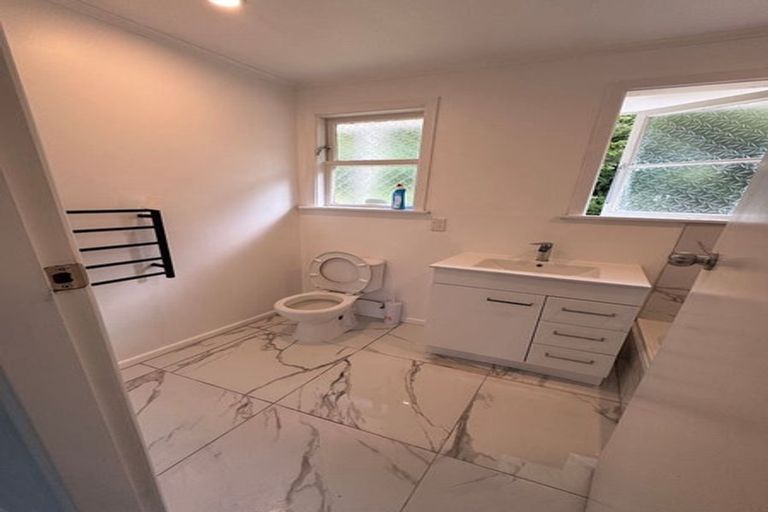 Photo of property in 9 Gribble Grove, Stokes Valley, Lower Hutt, 5019