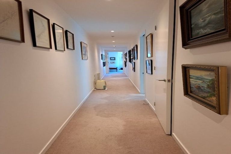 Photo of property in Portal Apartments, 6b/42 Cable Street, Te Aro, Wellington, 6011