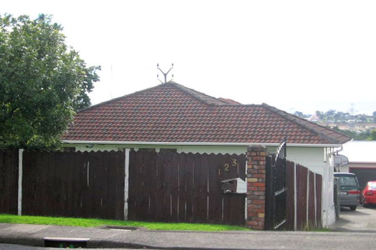 Photo of property in 123 Waimumu Road, Massey, Auckland, 0614