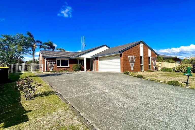 Photo of property in 37 Luculia Drive, Mount Maunganui, 3116