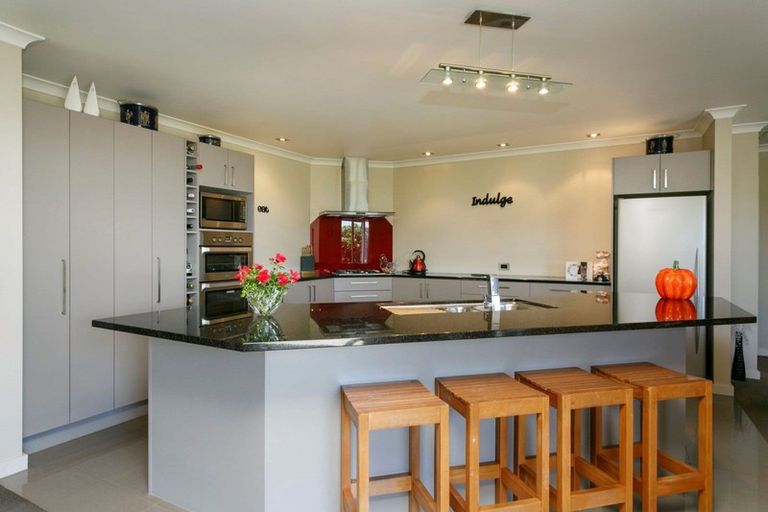 Photo of property in 19 Montgomery Crescent, Kinloch, Taupo, 3377