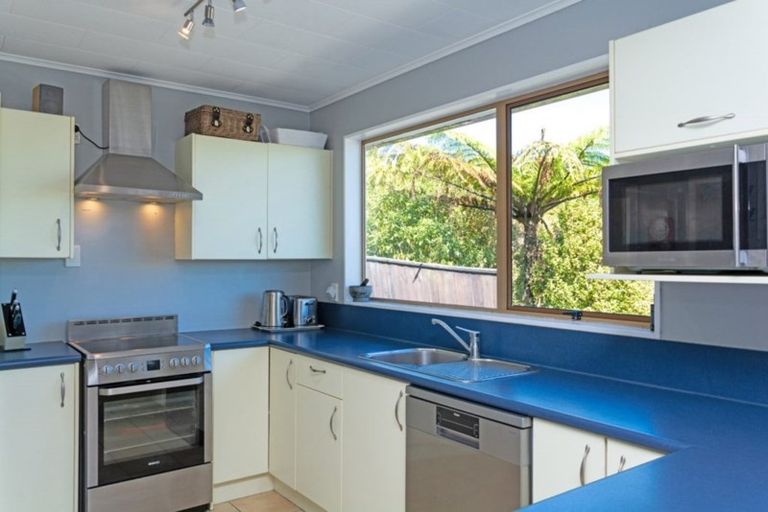 Photo of property in 8 Timaru Grove, Kelson, Lower Hutt, 5010