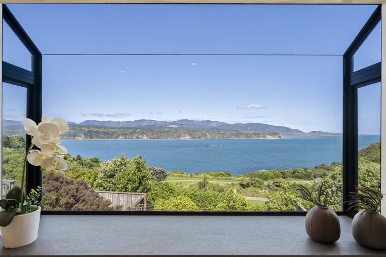 Photo of property in 43 Bowes Crescent, Strathmore Park, Wellington, 6022