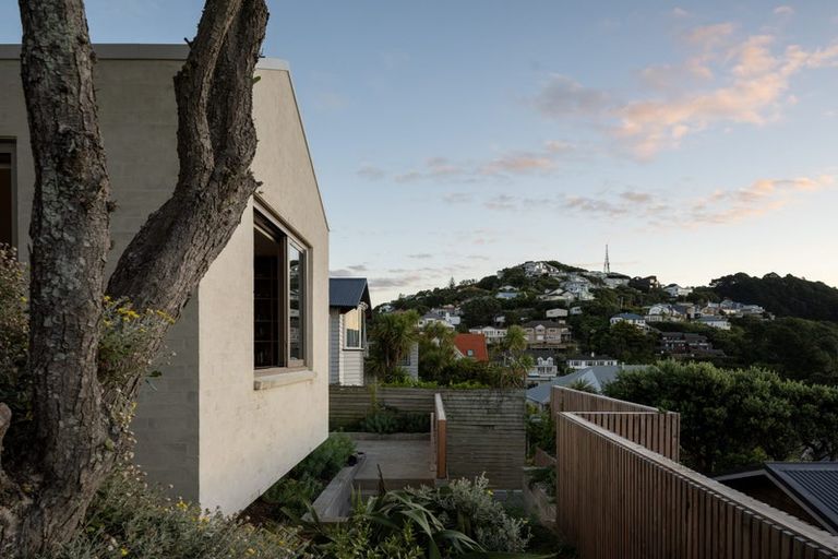 Photo of property in 41a The Crescent, Roseneath, Wellington, 6011