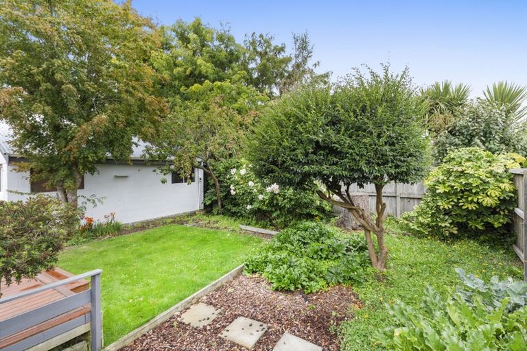 Photo of property in 32 Flower Street, Bryndwr, Christchurch, 8053