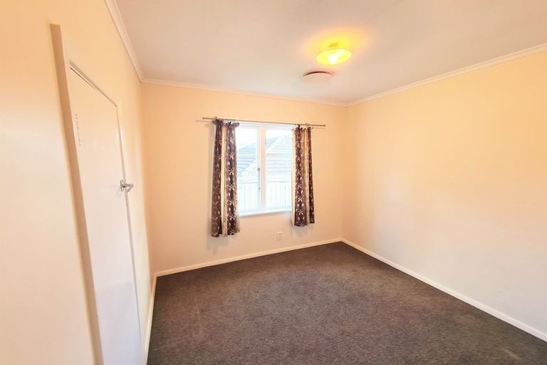 Photo of property in 27 Fraser Street, Wainuiomata, Lower Hutt, 5014