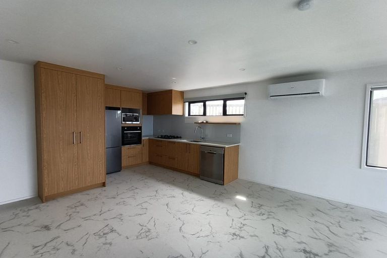 Photo of property in 18 Boeing Way, Newlands, 6037