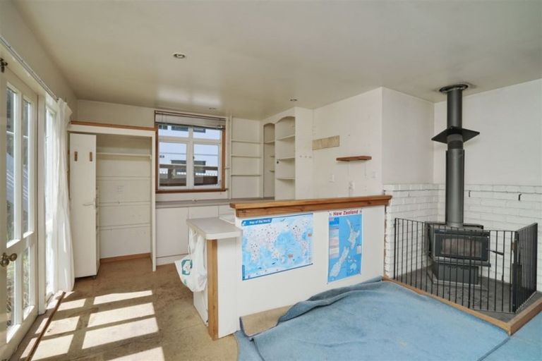 Photo of property in 16 Cunningham Terrace, Lyttelton, 8082