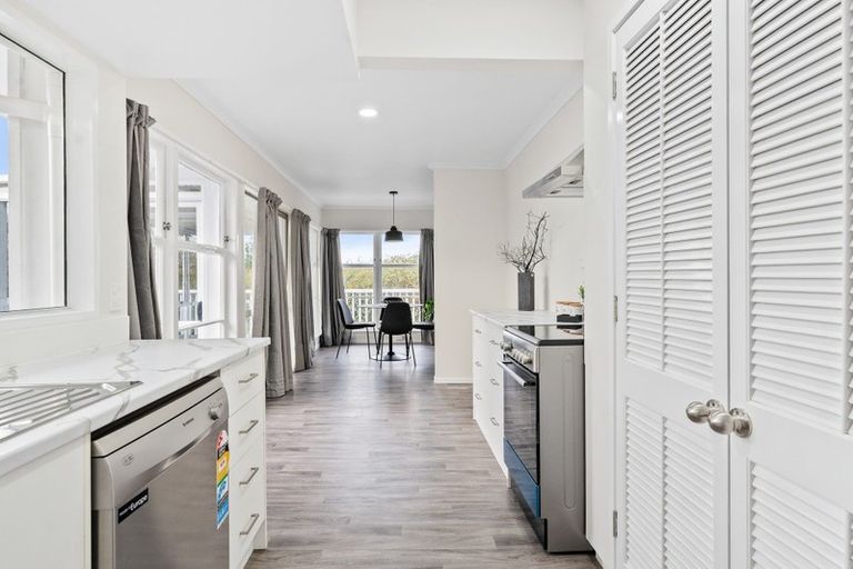 Photo of property in 33 Roosevelt Road, Western Heights, Rotorua, 3015