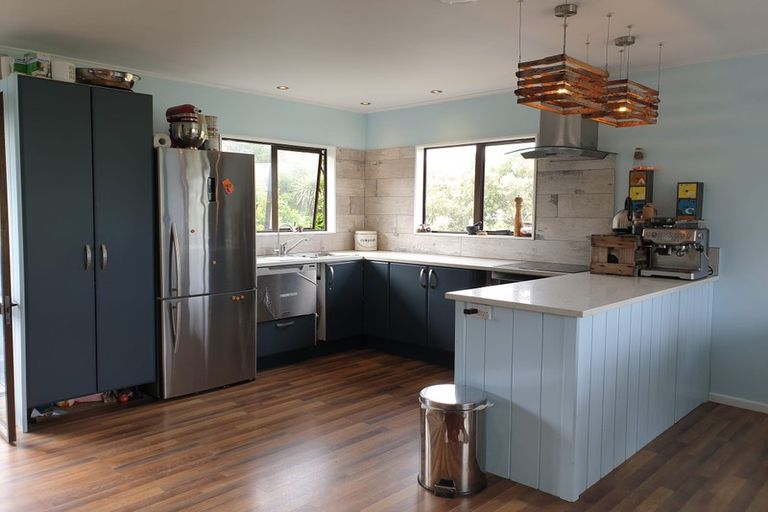 Photo of property in 1/35 St Leonards Road, Kelston, Auckland, 0602