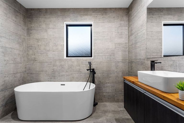 Photo of property in 28 Wakeman Way, Kaiapoi, 7630